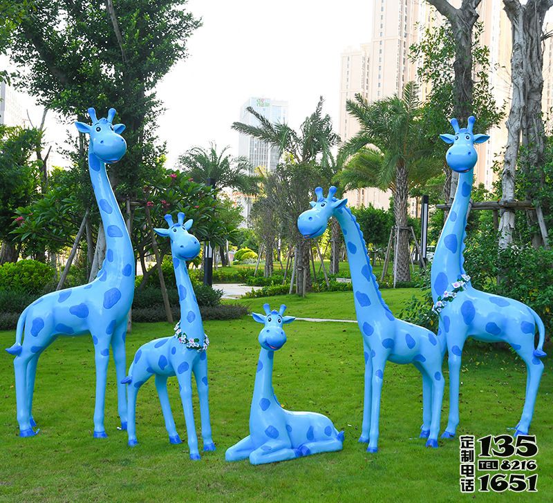 公園玻璃鋼彩繪長頸鹿雕塑 公園玻璃鋼彩繪長頸鹿雕塑