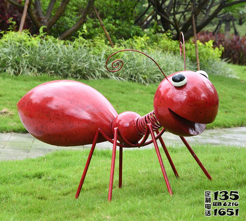 景區擺放的玻璃鋼紅色螞蟻雕塑 景區擺放的玻璃鋼紅色螞蟻雕塑