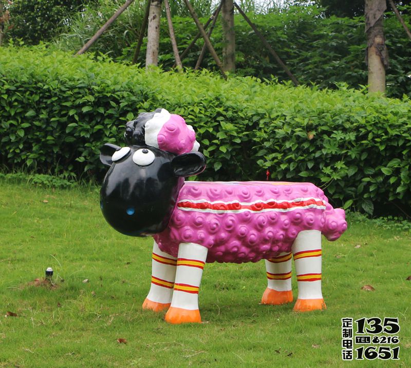 景區玻璃鋼創意卡通小羊肖恩雕塑 景區玻璃鋼創意卡通小羊肖恩雕塑