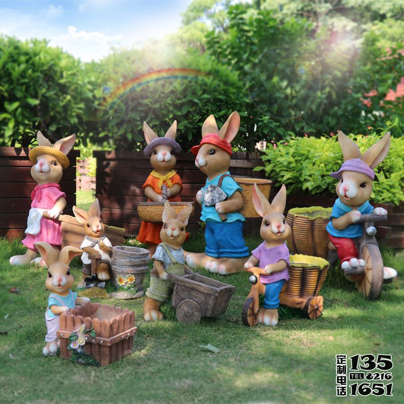 戶外草坪玻璃鋼彩繪一群可愛兔子雕塑 戶外草坪玻璃鋼彩繪一群可愛兔子雕塑