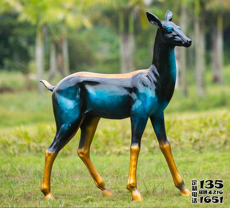 公園景區玻璃鋼彩繪創意梅花鹿雕塑 公園景區玻璃鋼彩繪創意梅花鹿雕塑